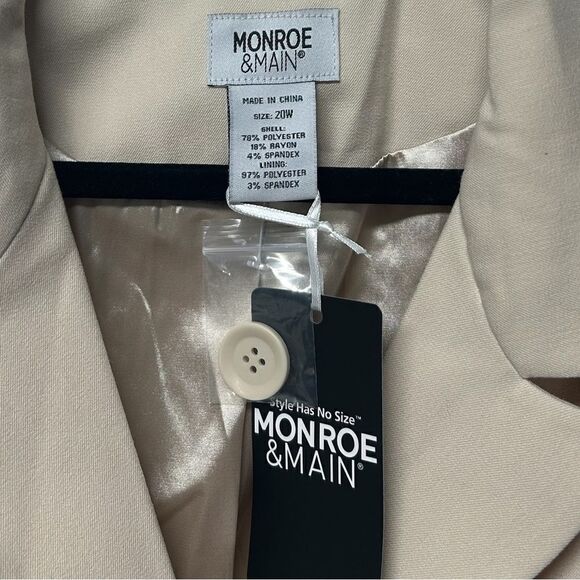 NWT Monroe & Main Cream Light Tan Blazer Office Business Formal Three Button - Picture 3 of 7
